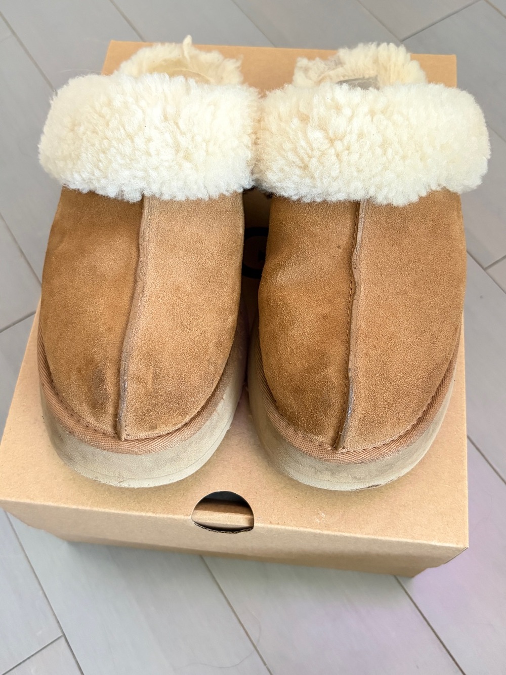 UGG platform slip on Suede Shearling-Lined Women's Slippers - Chestnut